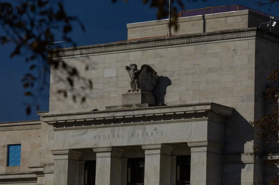 Trump x Cook: Fed se pronuncia pela 1ª vez e diz que 'cumprirá qualquer decisão judicial'