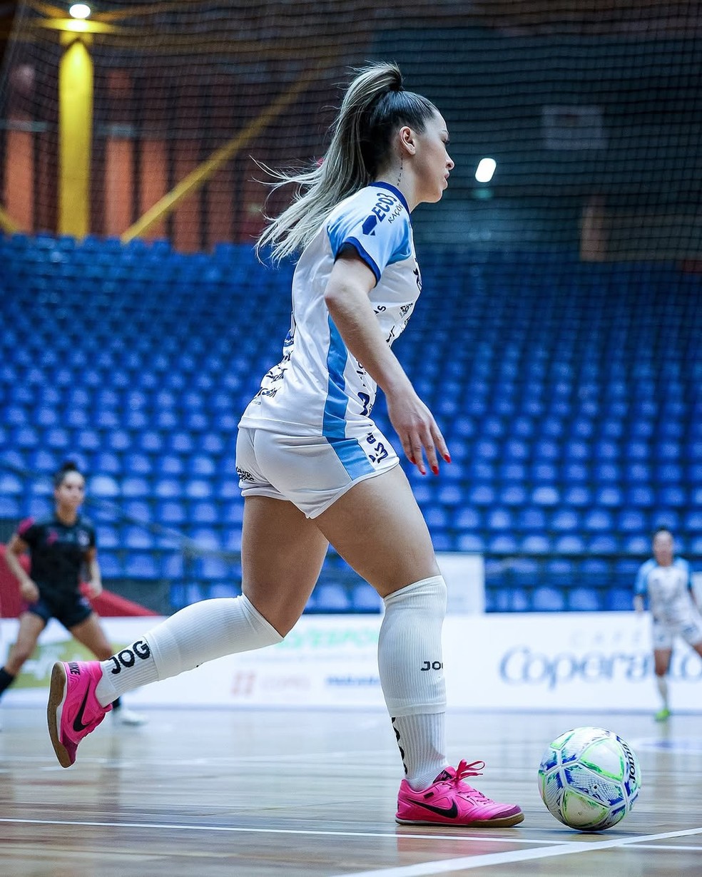 Marcela Soares foi desligada do futsal após criar perfil em plataforma adulta — Foto: Reprodução Instagram