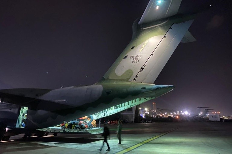 Governo brasileiro envia terceiro voo de ajuda humanitária para Venezuela após terremoto