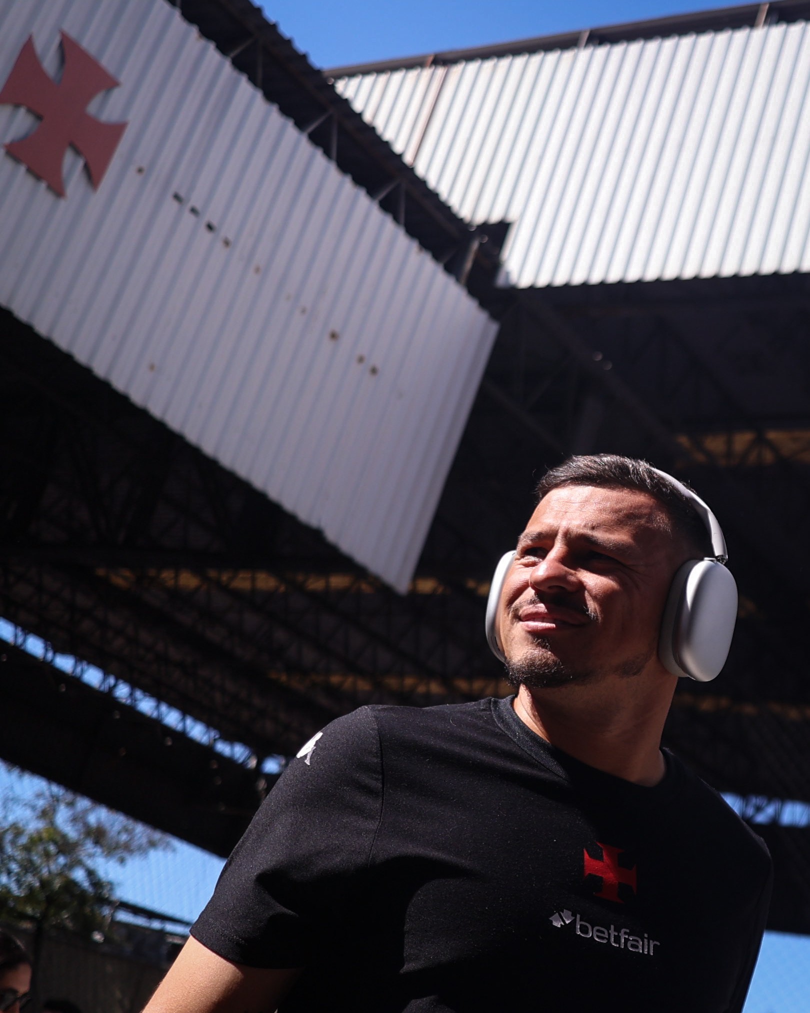 Como uma ligação e uma chance de Zé Ricardo mudaram a carreira de Hugo Moura, volante do Vasco