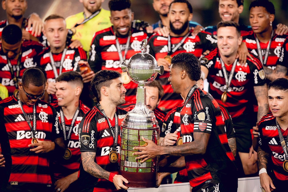 Flamengo đăng ký 50 cầu thủ tham dự Libertadores Cup; xem danh sách.