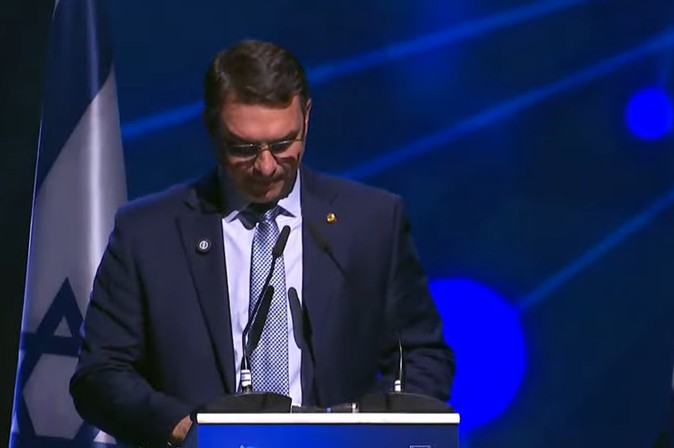 Anota&ccedil;&atilde;o de Fl&aacute;vio Bolsonaro sobre elei&ccedil;&otilde;es indica indisposi&ccedil;&atilde;o de apoiar candidato de Nikolas ao governo de Minas: 'Me puxa para baixo'