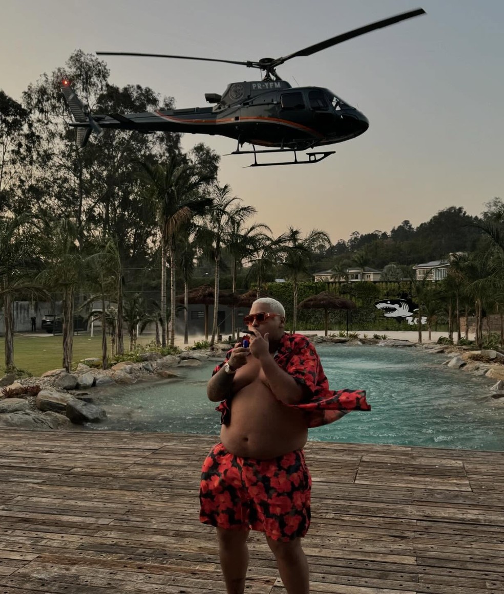 MC Ryan SP tem casa no campo com lago de R$ 5 milhões — Foto: Reprodução/Instagram