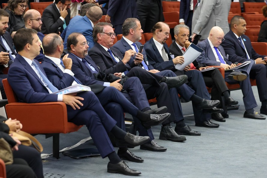 Bolsonaro diz a advogado em julgamento no STF que 'nem o primeiro passo' para o golpe foi dado