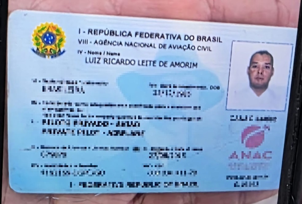 A carteira de piloto de Luiz Ricardo Leite de Amorim — Foto: Reprodução