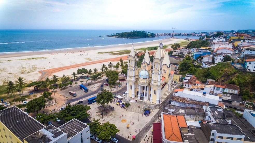 Vista aérea da Catedral de São Sebastião no Centro Histórico de Ilhéus, no sul da Bahia — Foto: Marcio Filho / Ministério do Turismo / Divulgação