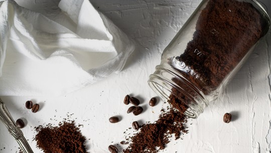 Fraudes no café: faz mal consumir grãos impuros? Especialista responde