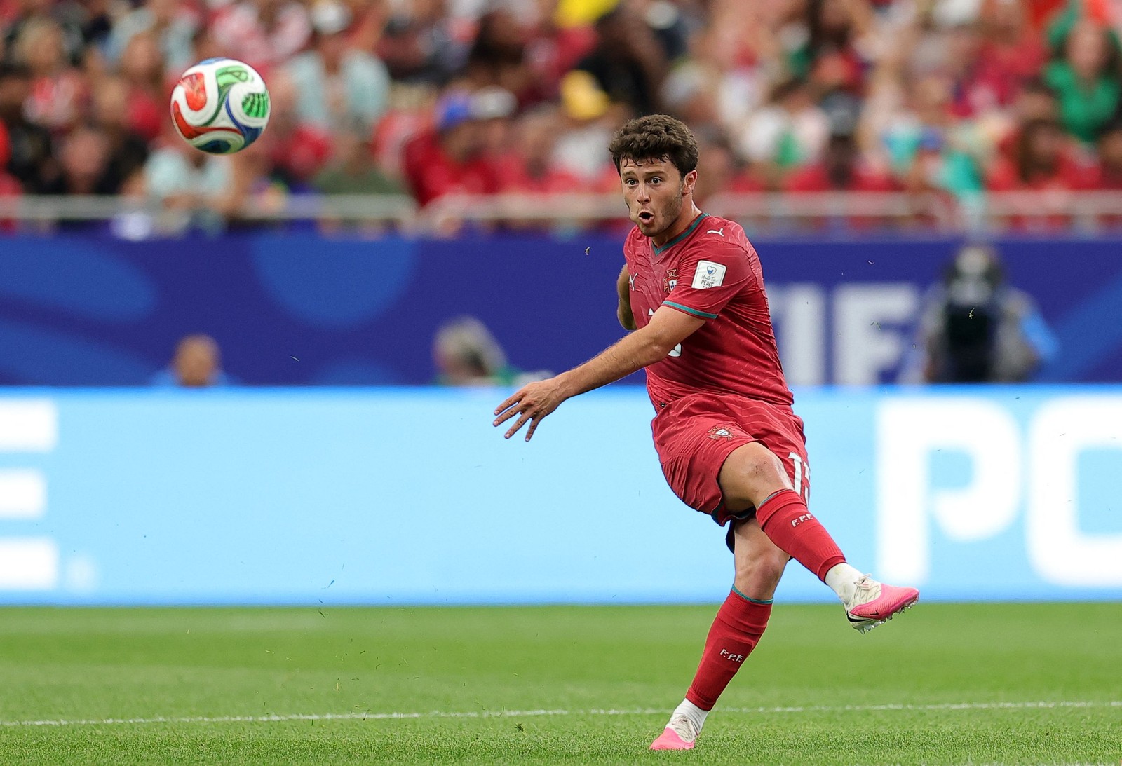 Joao Neves, camisa 15 de Portugal — Foto: Getty Images via AFP
