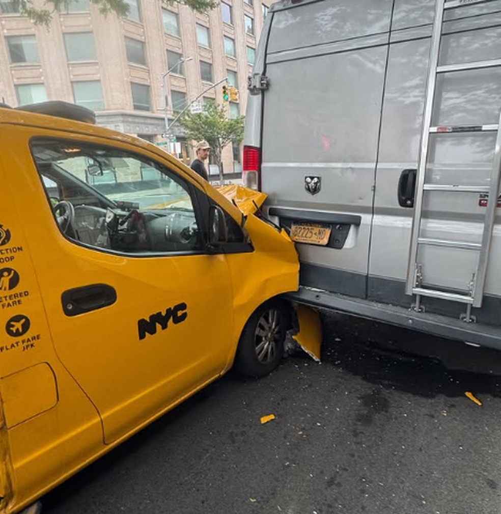Esposa de lateral do Botafogo relata acidente de carro durante mundial nos EUA — Foto: Reprodução/Instagram