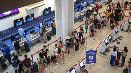 Agência e aéreas querem vetar passageiros indisciplinados de voos; secretário de Lula resiste