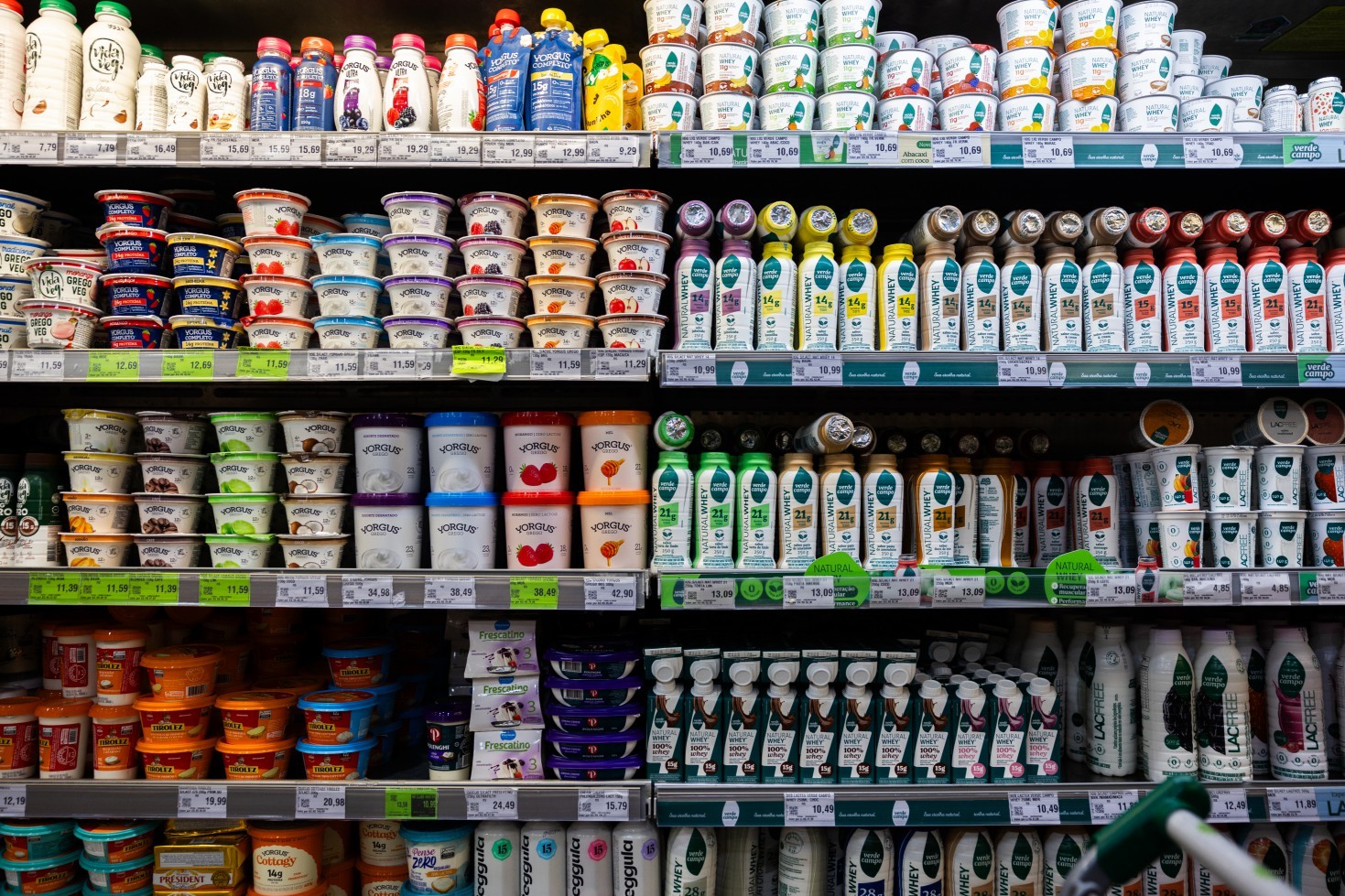 Inflação desacelera para 0,67% em abril, mas alimentos continuam subindo