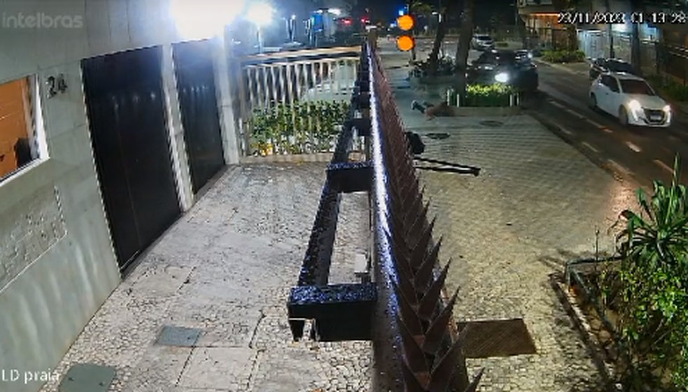Vídeo divulgado por jornalista aponta assalto à mão armada contra Fred, do Fluminense — Foto: Reprodução/X