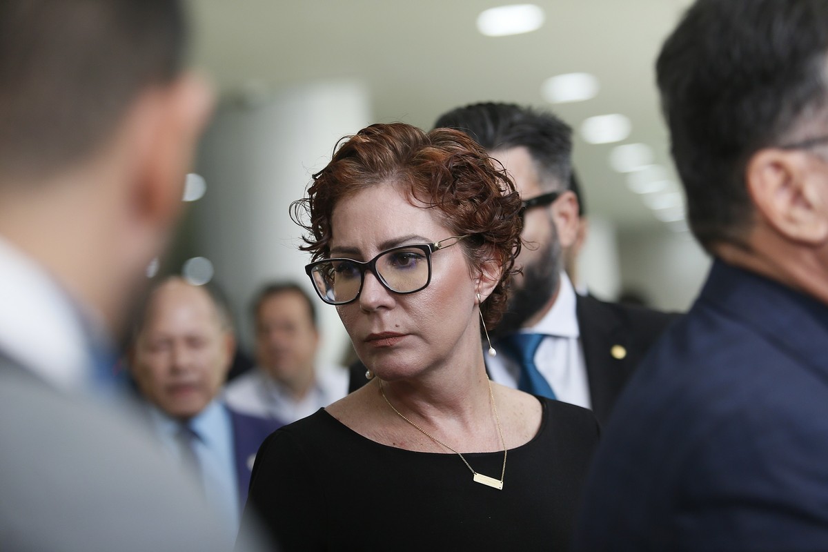 Zambelli: ‘Ela tem vontade de se apresentar às autoridades italianas, não quer ficar escondida’, diz advogado
