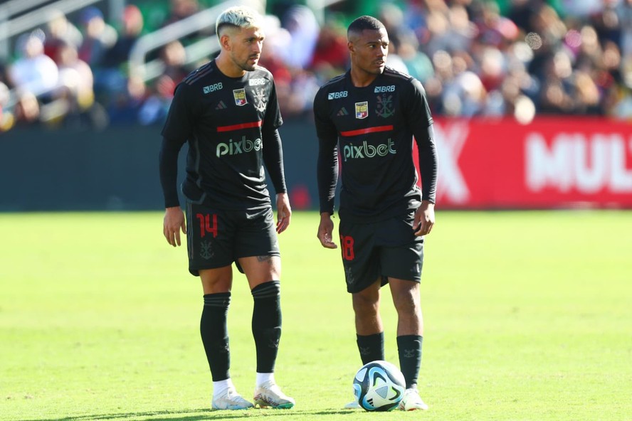 Arrascaeta e De La Cruz