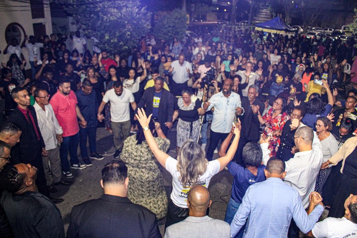 Pastor pediu a traficantes para pararem tiroteio durante culto no Rio