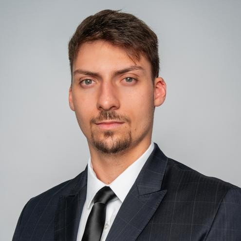 Jair Renan Bolsonaro sofre desconto de mais de R$ 4.500 por ausência na Câmara de Balneário Camboriú - QTU Questões do Universo