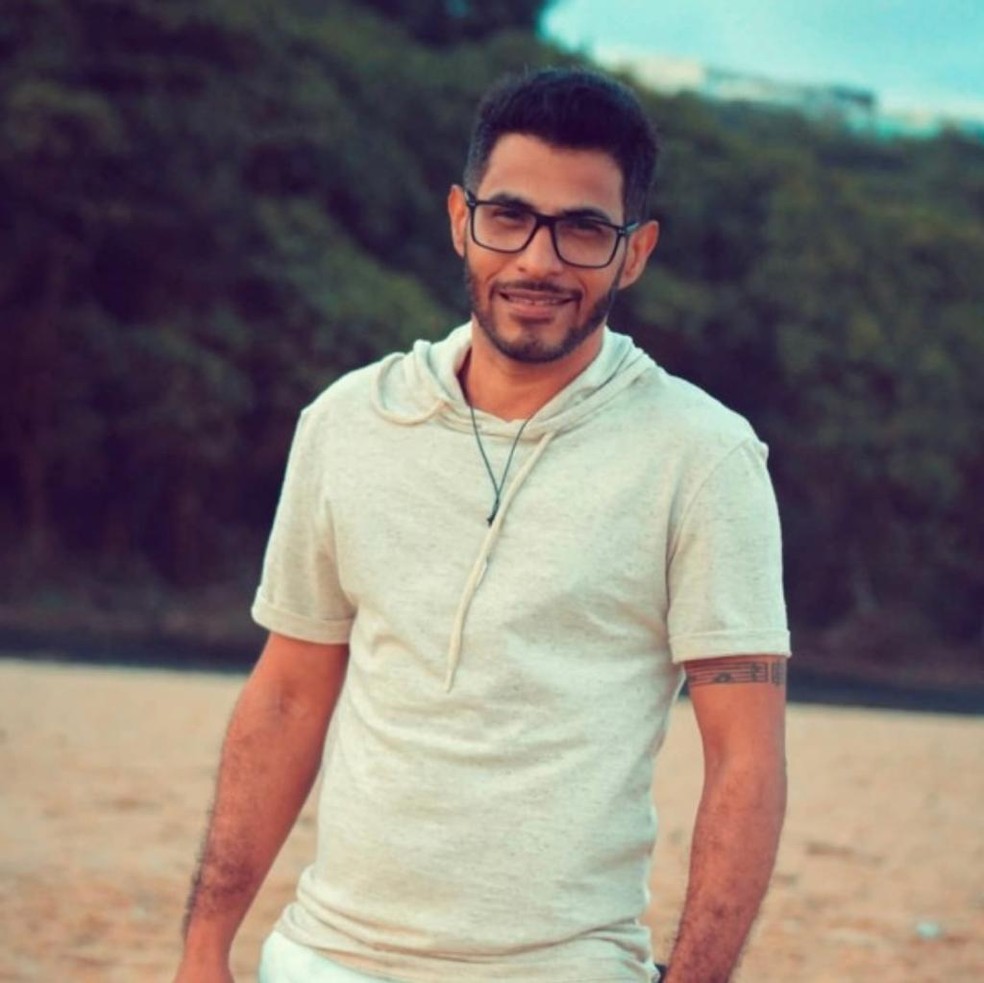 Cantor sertanejo é condenado por estuprar a enteada durante 10 anos