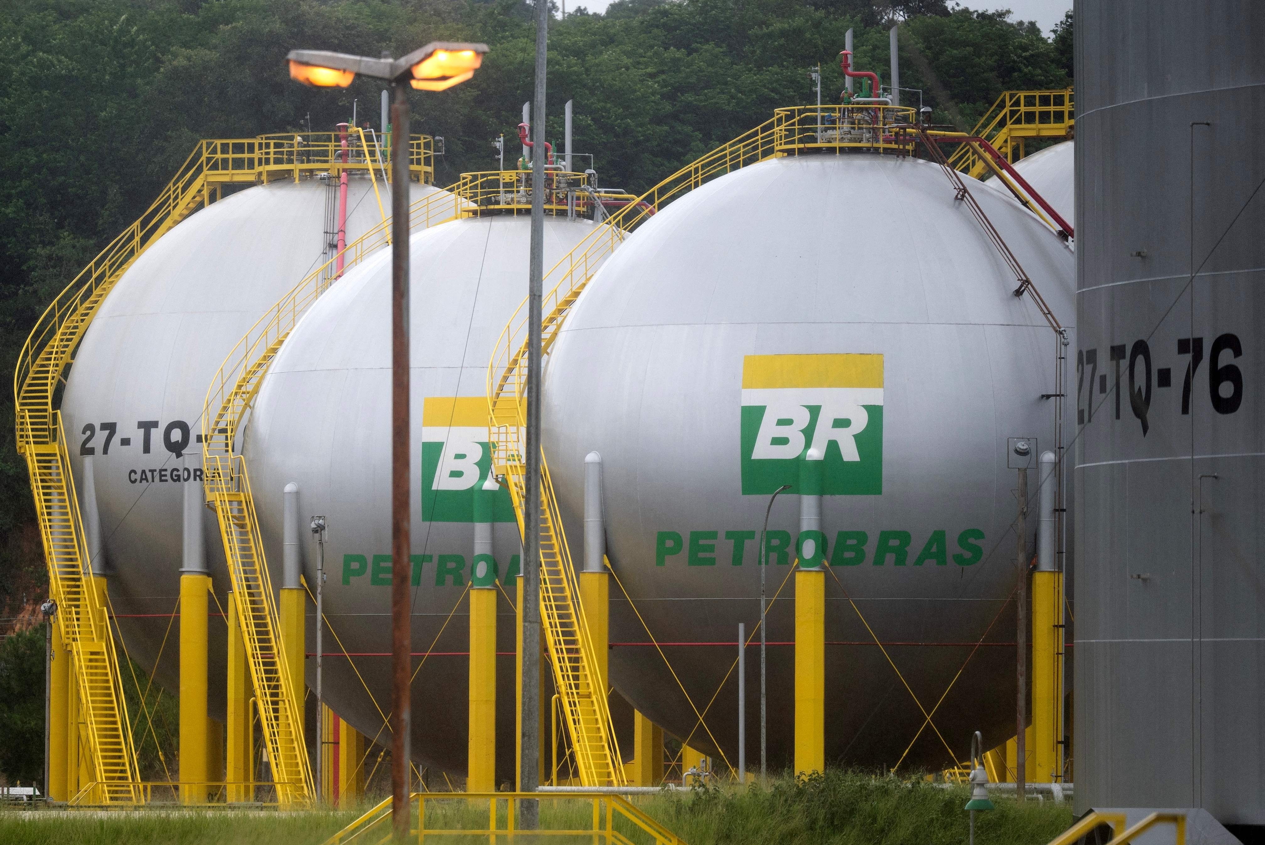 Setor de petróleo avalia alternativas diante de cenário internacional e passa a ter Ásia como foco