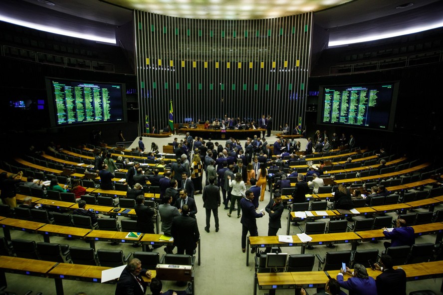 A votação do arcabouço fiscal no plenário da Câmara
