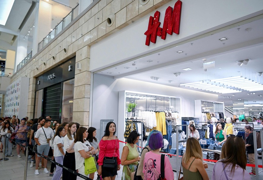 Loja de roupas H&M em Nova York - 2024