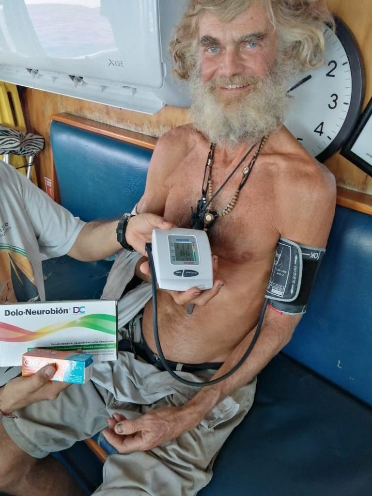 Tim Shaddock passou mais de dois meses à deriva no Pacífico com sua cadela — Foto: Divulgação/Grupomar