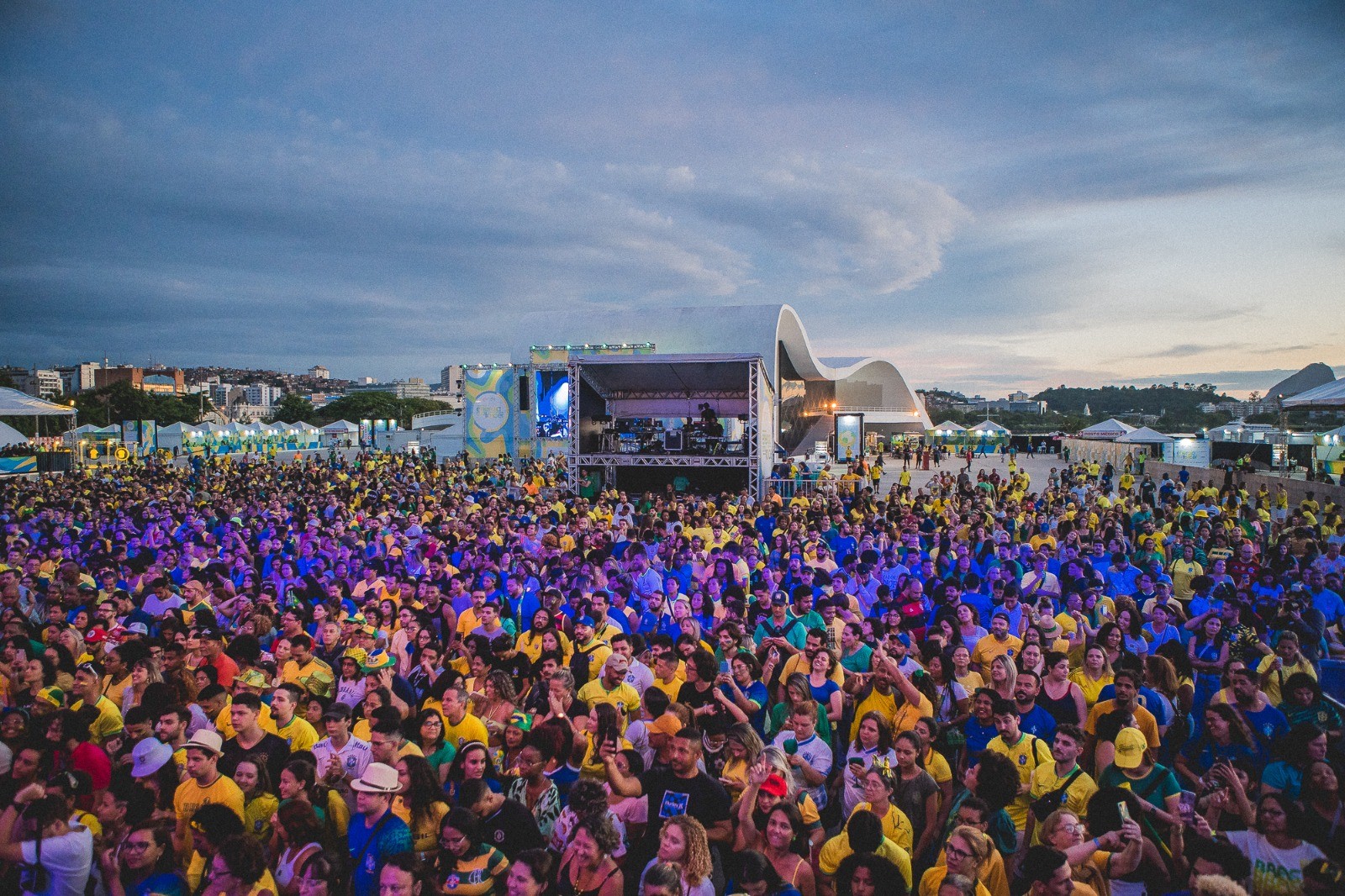 Copa do Mundo terá fan fest e arenas espalhadas por Niterói; veja a programação