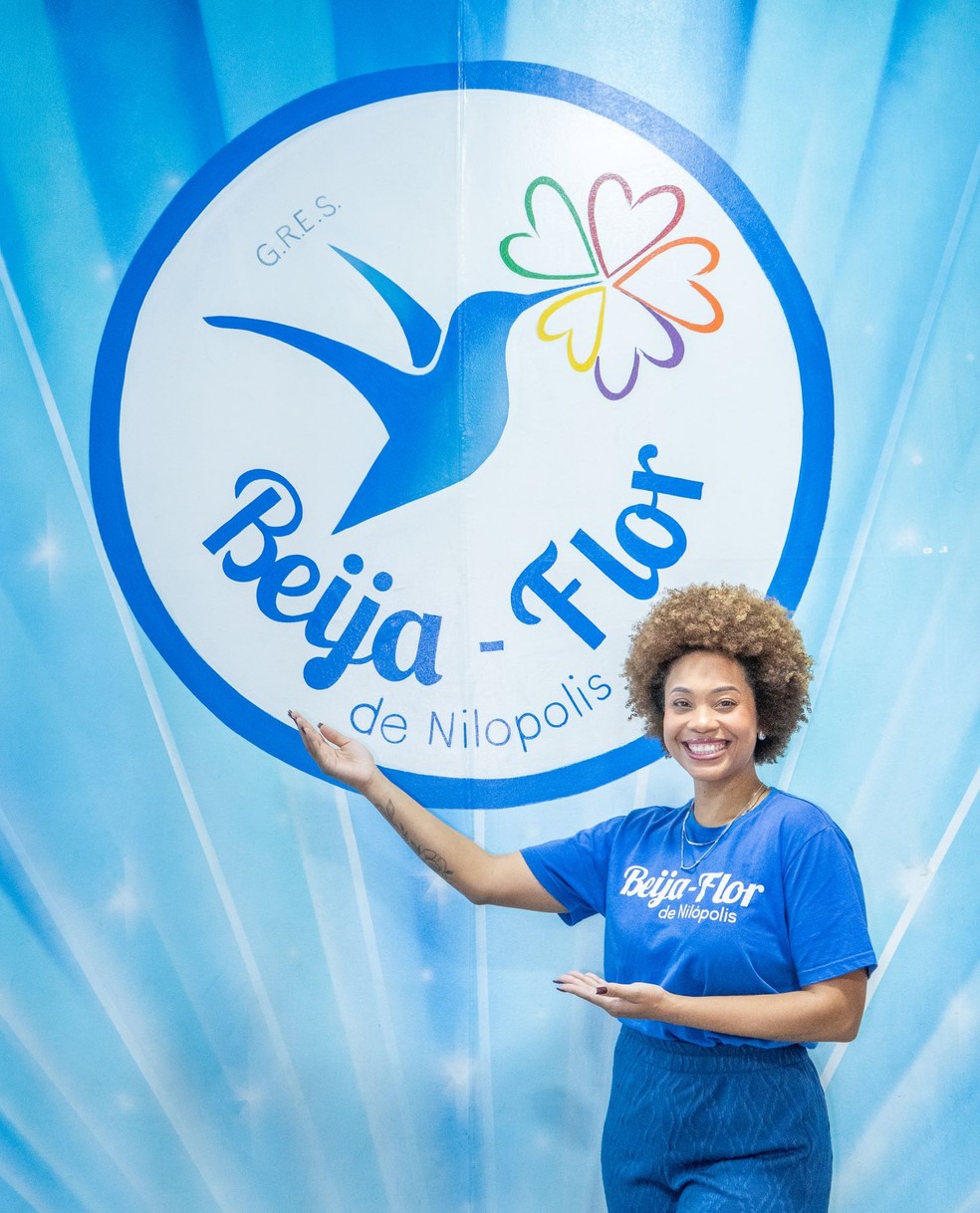 Jéssica compõe o carro de som da Beija-Flor há quatro anos — Foto: Divulgação/Cesar Diogenes