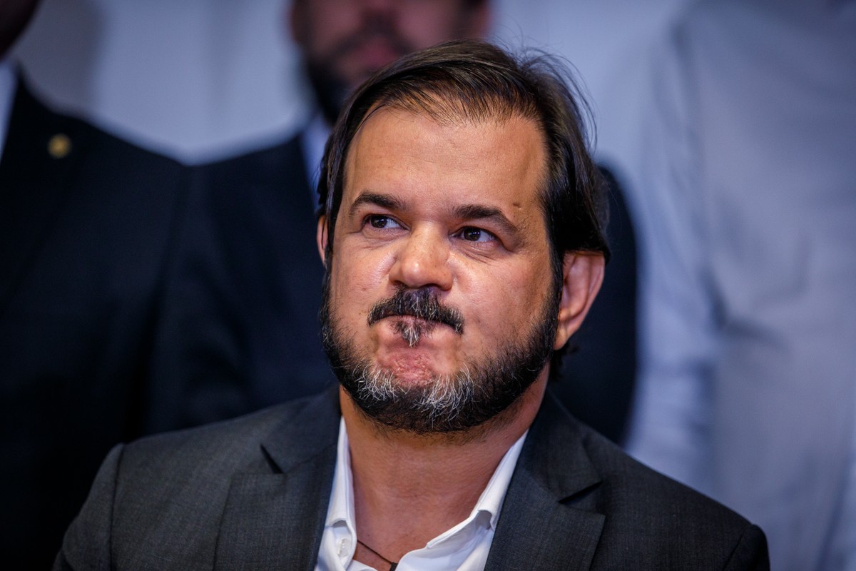 União determina desembarque do governo em 24 horas e prevê sanção para quem não pedir exoneração