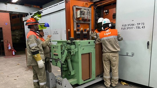 Após concluir parte das obras na rede elétrica, Light desativa geradores da Ilha do Governador, mas não retira equipamentos Após concluir parte das obras na rede elétrica, Light desativa geradores da Ilha do Governador, mas não retira equipamentos