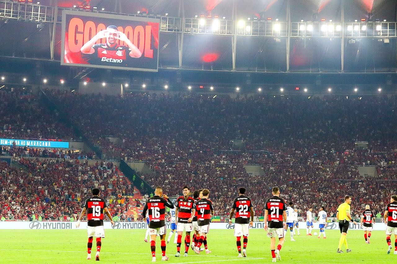 Na briga por título brasileiro, Flamengo deve fazer 10 dos últimos 15 jogos no Maracanã, com desafio de melhorar aproveitamento - QTU Questões do Universo