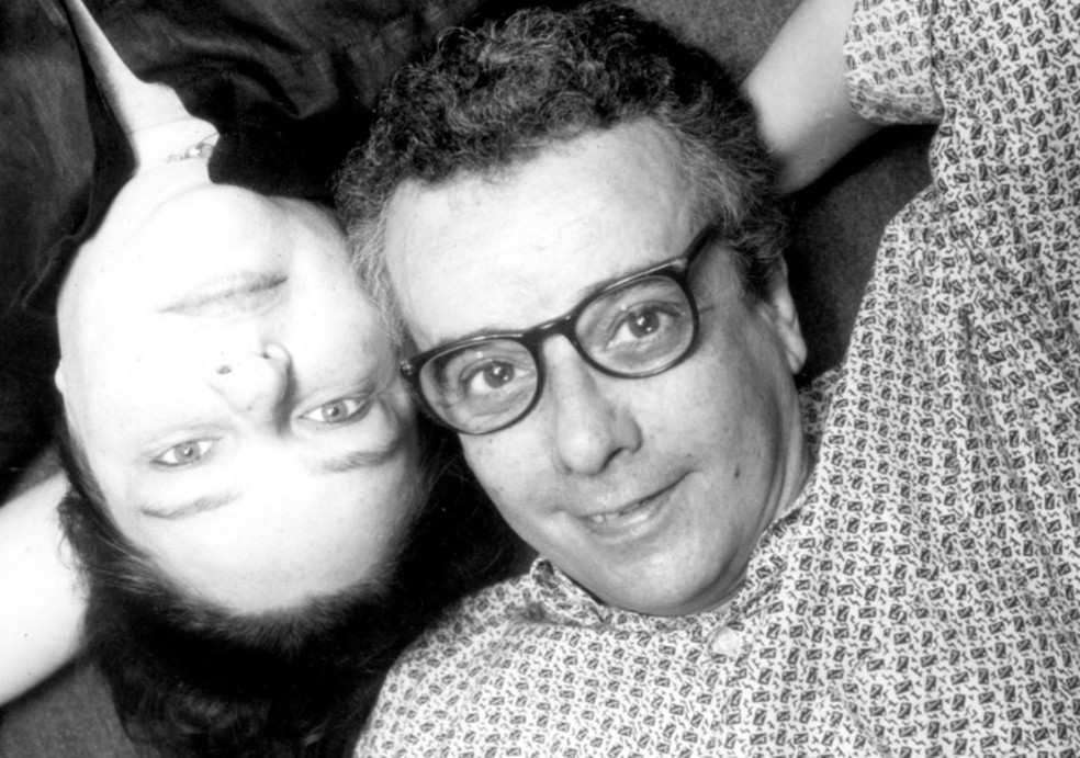 Angela Ro Ro com Ezequiel Neves em 1993, quando ele produziu disco da cantora — Foto: Monique Cabral/Agência O GLOBO
