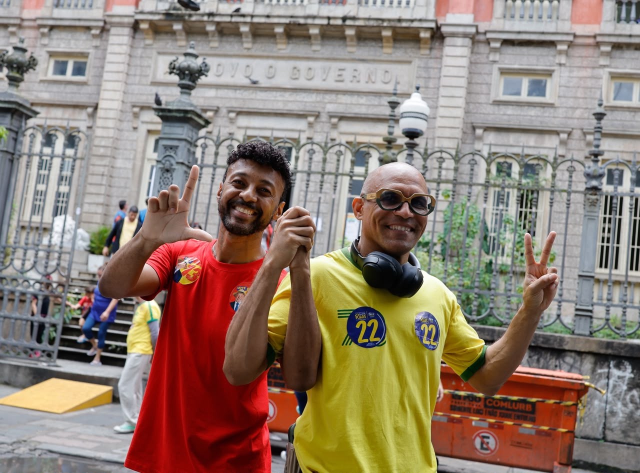 Amigos desde a infância, eleitores de Lula e Bolsonaro vão votar juntos no Rio: 'Nos consideramos irmãos' - Foto