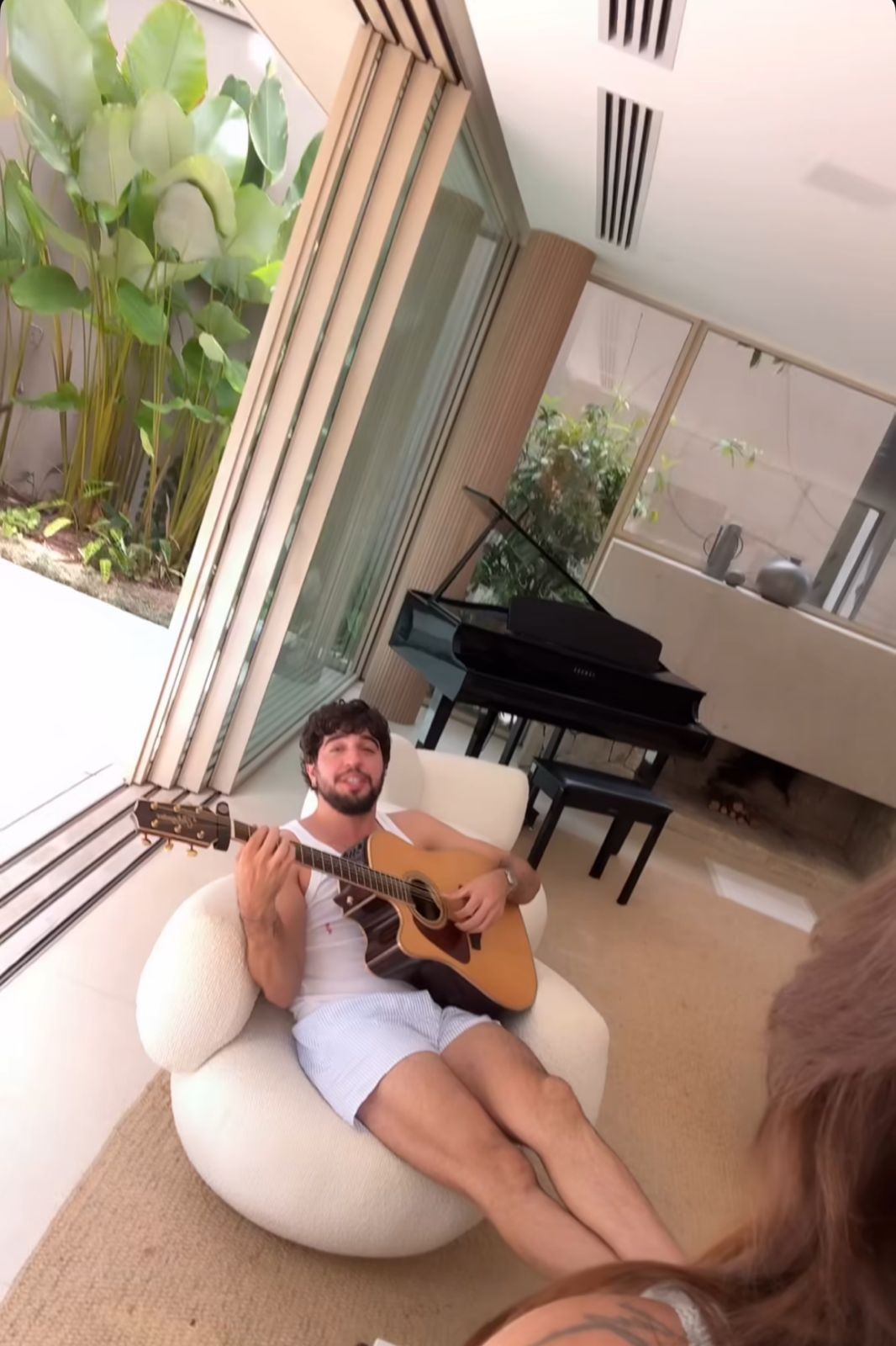 Nattan Em Sua Nova Casa Com Rafa Kalimann - Foto: Reprodução/Instagram