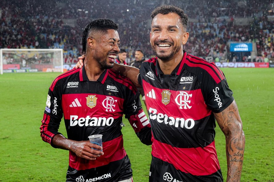 Flamengo chega à quinta vitória consecutiva na temporada