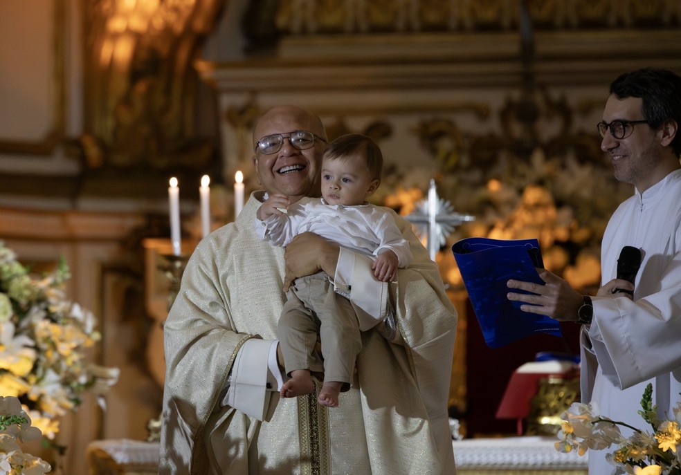 Padre Jorjão José Roberto, de 11 meses, o caçula da Família Marinho — Foto: Foto: Ana Branco / Agencia O Globo