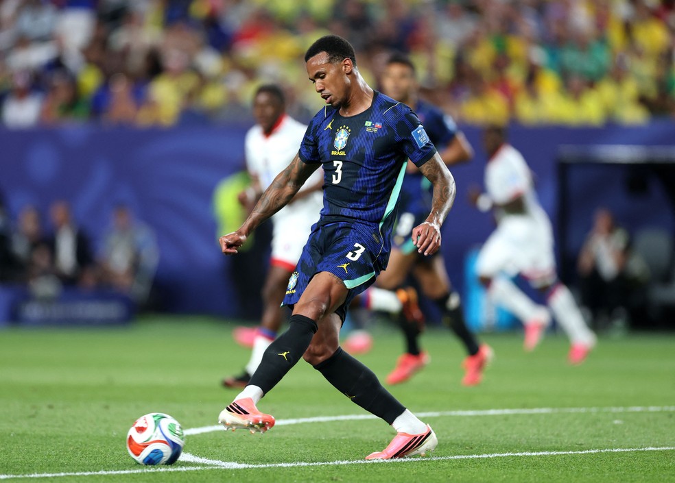 Gabriel Magalhães durante Brasil x Haiti — Foto: Getty Images via AFP