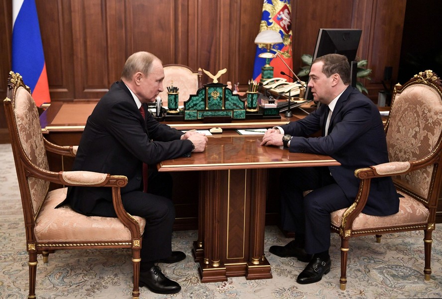 Encontro privado com o Presidente da Federação Russa, Vladimir Putin —  Biblioteca