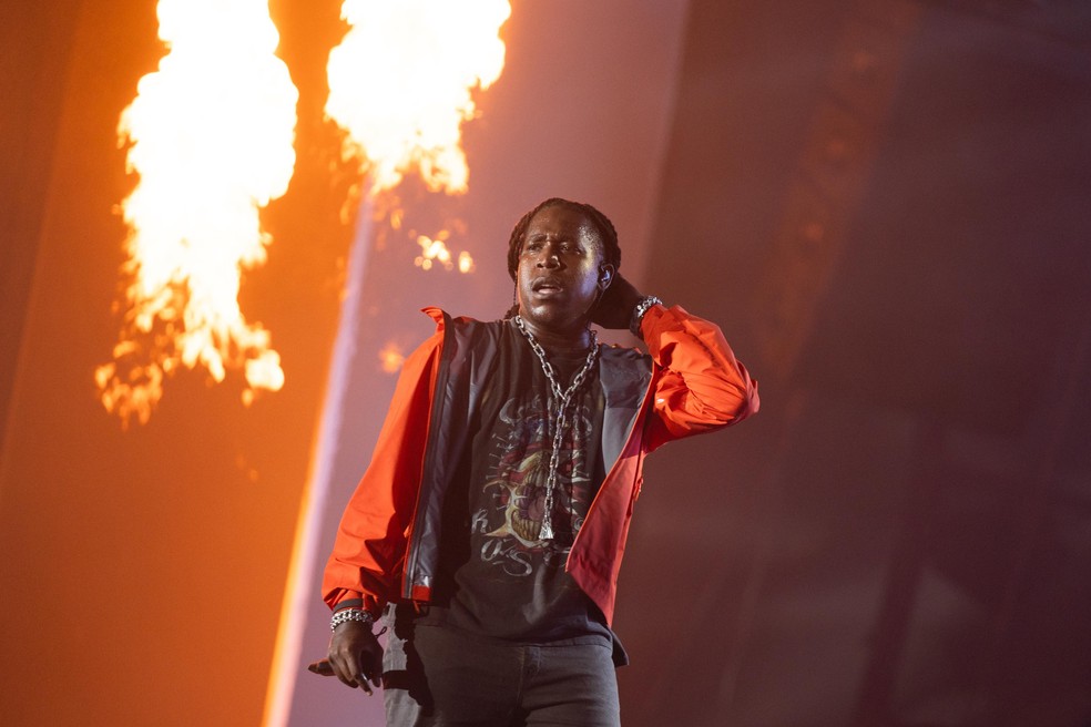 Don Toliver chega ao som da seleção brasileira e faz show com trap de