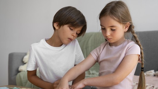 Cientistas identificam diferenças importantes no desenvolvimento cerebral entre meninos e meninas autistas; entenda