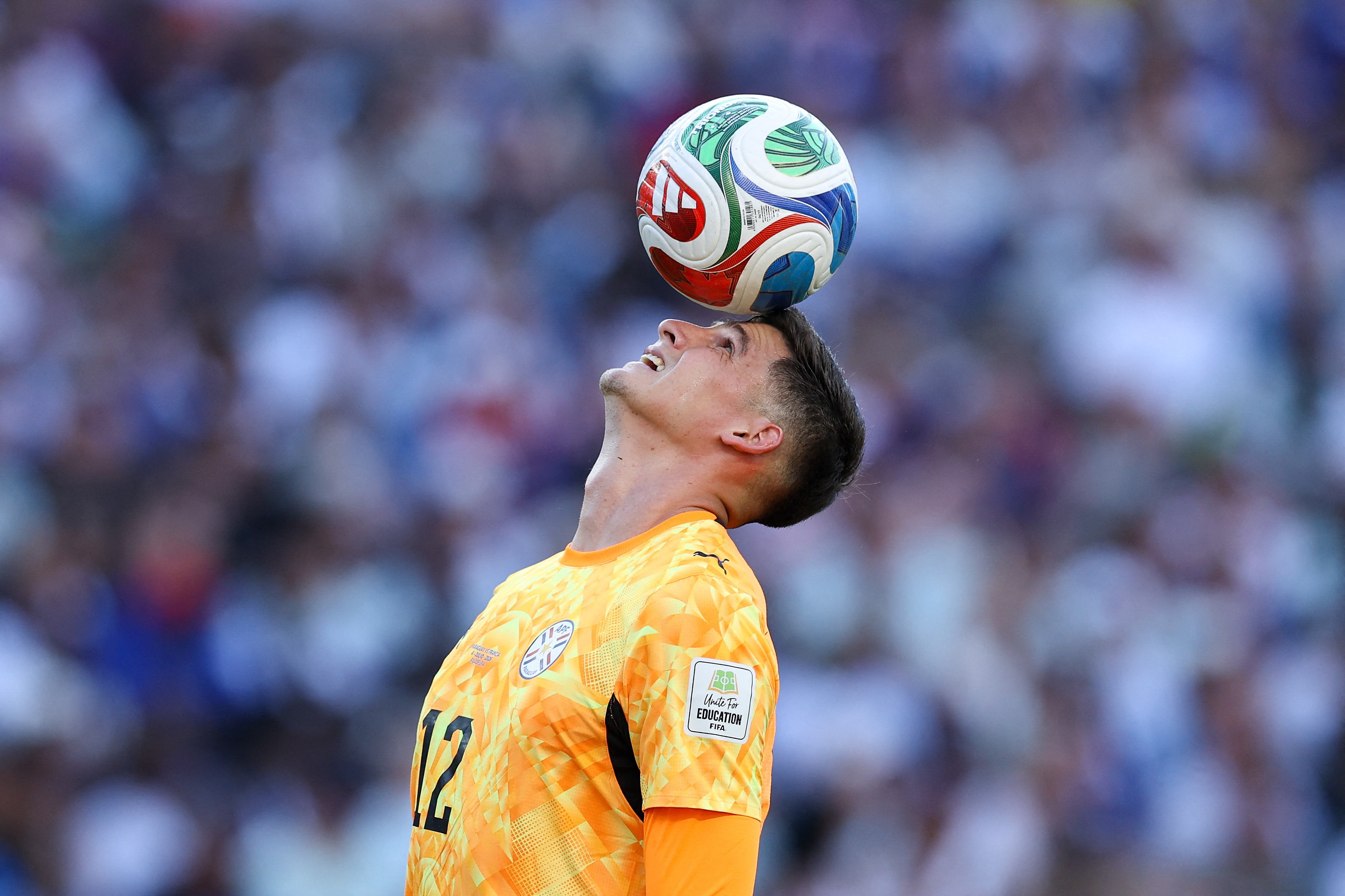 Goleiro do Paraguai valoriza atuação na derrota para França: 'Saímos de cabeça erguida'