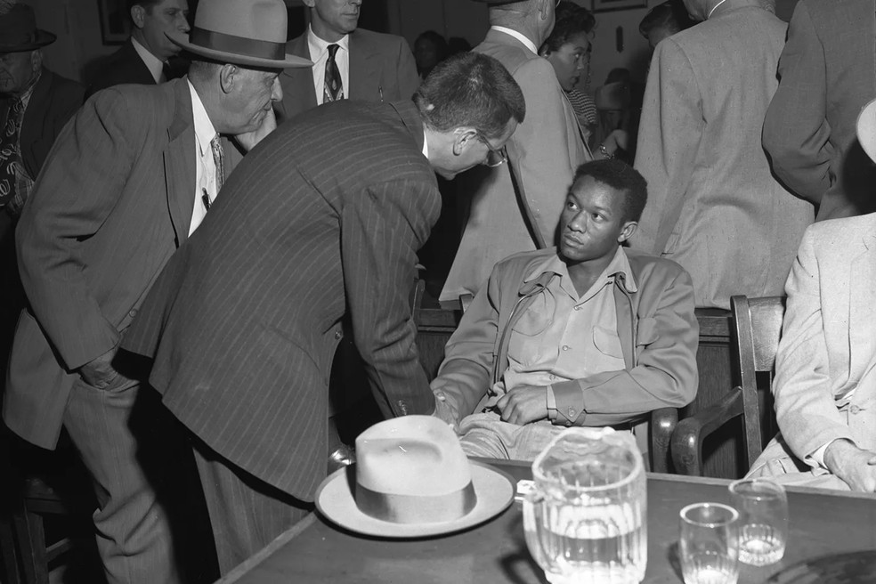 Tommy Lee Parker, de 19 anos, em julgamento — Foto: Reprodução: Biblioteca Pública de Dallas