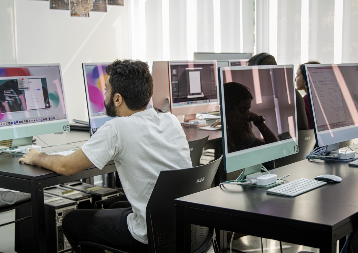 Universidades ampliam investimento em inteligência artificial e discutem limites éticos