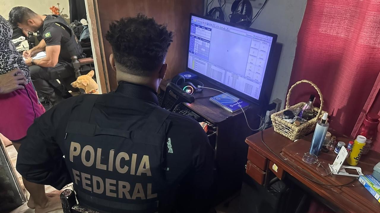 PF faz operação contra pornografia infantil na Baixada Fluminense; alvo armazenava cenas de menores em situação de abuso