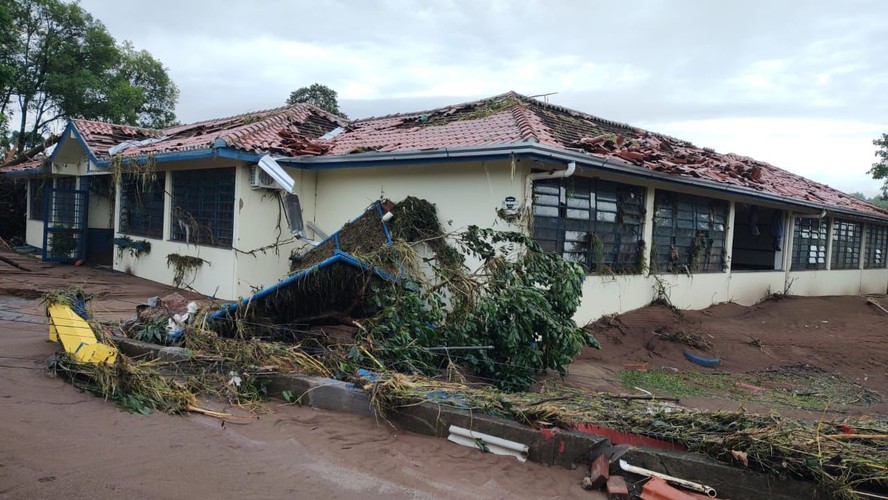 Escola Moinhos, em Estrela: devasta&ccedil;&atilde;o causada por temporais no Rio Grande do Sul