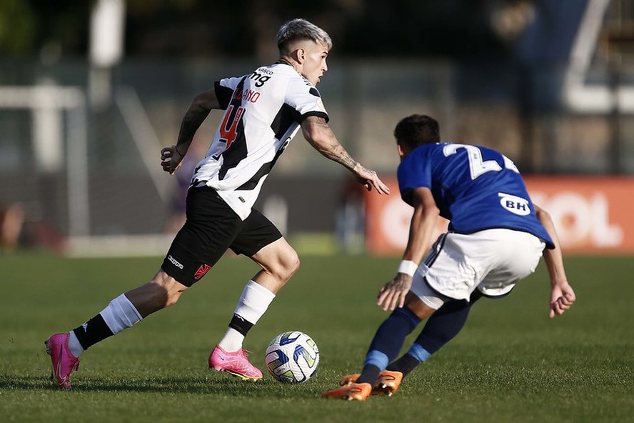 Em duelo contra o rebaixamento, Cruzeiro e Vasco ficam no empate