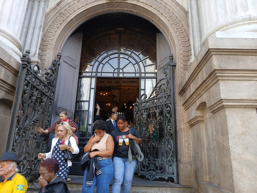 Emoção de Fãs Marca Velório de Preta Gil no Theatro Municipal - Foto: Madson Gama / Agência Globo