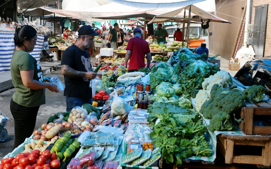 Feira-livre no Humait&aacute;, Zona Sul do Rio