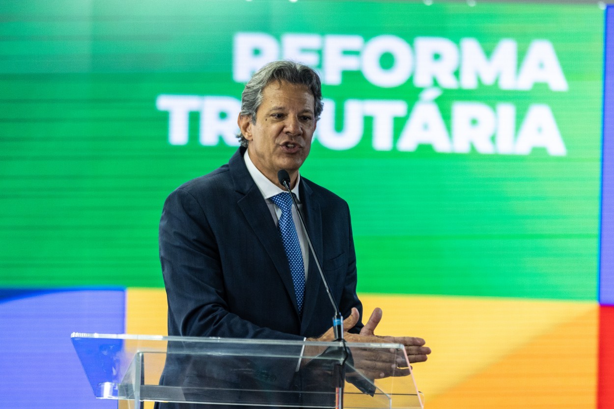 Haddad diz que Lula recebeu Vorcaro quando n&atilde;o havia 'ind&iacute;cios de crime' e afirmou a banqueiro que decis&atilde;o do BC sobre Master seria &lsquo;t&eacute;cnica&rsquo;