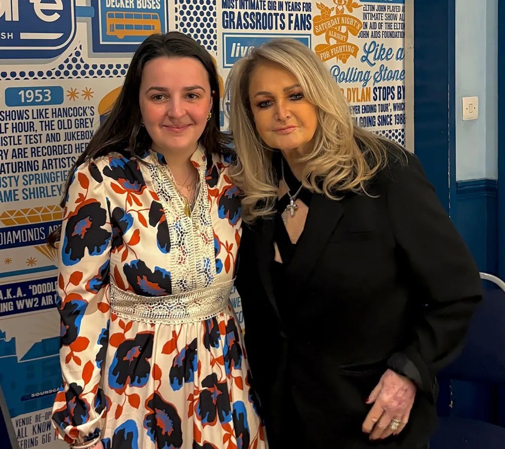 Bonnie Tyler: Última foto pública revela cantora dias antes de internação fatal