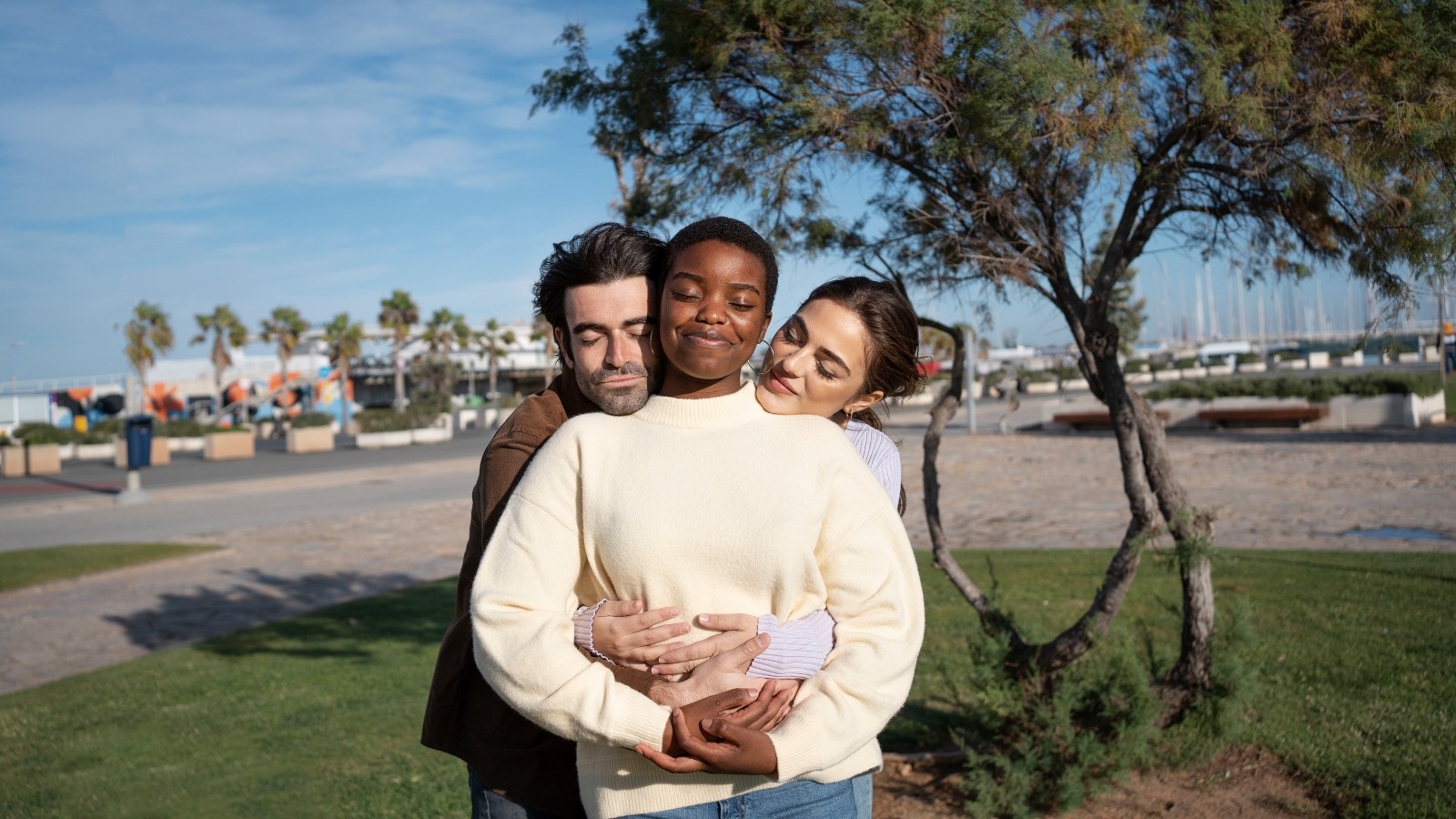 Poliamor no Brasil: o que explica o aumento das rela&ccedil;&otilde;es n&atilde;o monog&acirc;micas